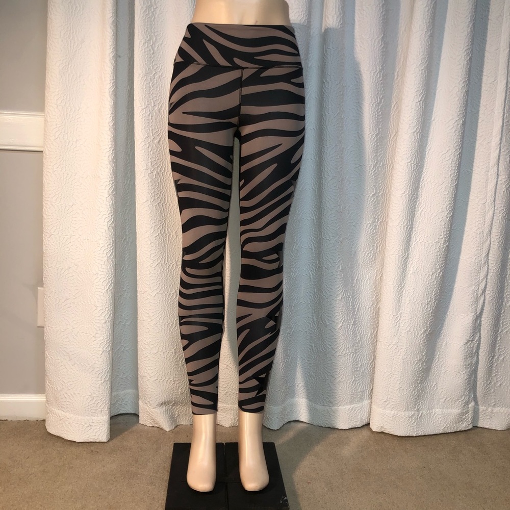 Noli Yoga Zebra & Stars Legging